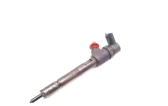 Opel Corsa D Fuel injector 0445110326