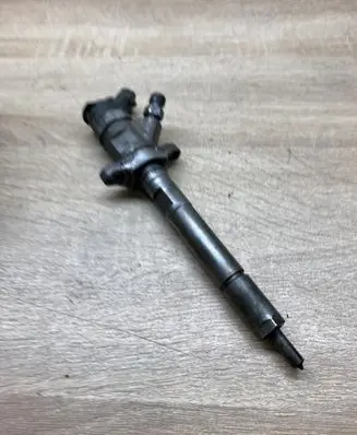 Peugeot 206 Fuel injector 0445110297