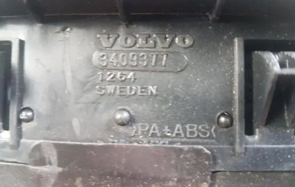 Volvo S60 Dash center air vent grill 3409377