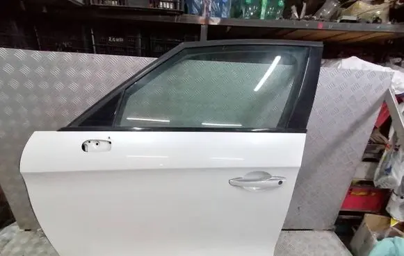 Citroen DS5 Front door