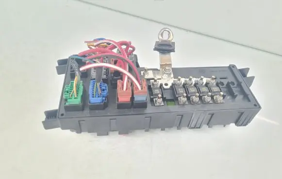 Volvo S60 Fuse module 8651187 518323217 9441161