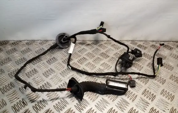 Audi A1 Rear door wiring loom 8X0971687D