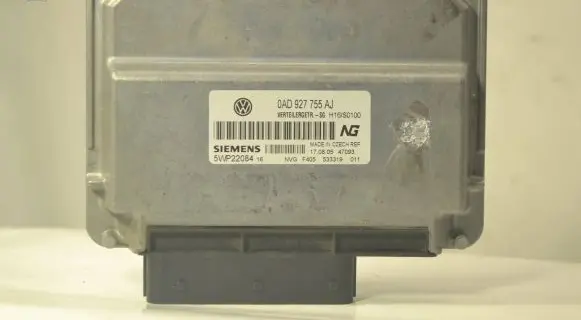 Volkswagen Touareg I Transfer box differential control unit 0AD927755AJ H16S0100 5WP22084