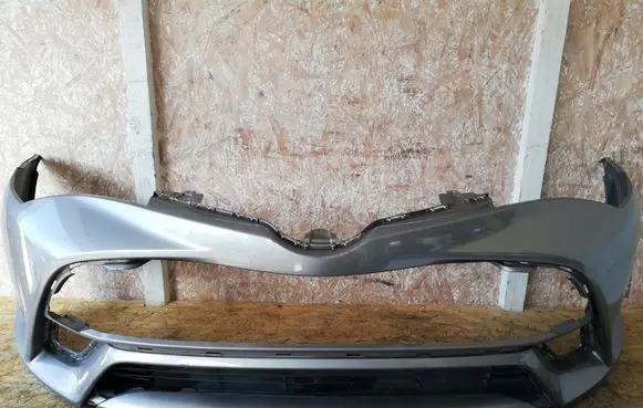 Toyota Avensis T270 Front bumper 5211905230