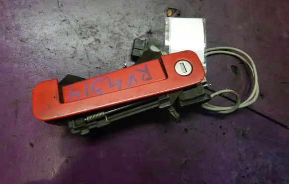 Audi A3 S3 8L Front door exterior handle 4A0837206D