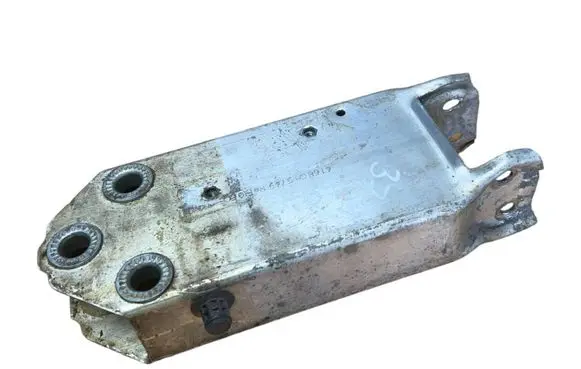 BMW 5 F10 F11 Radiator support slam panel bracket 51117200705 7200705