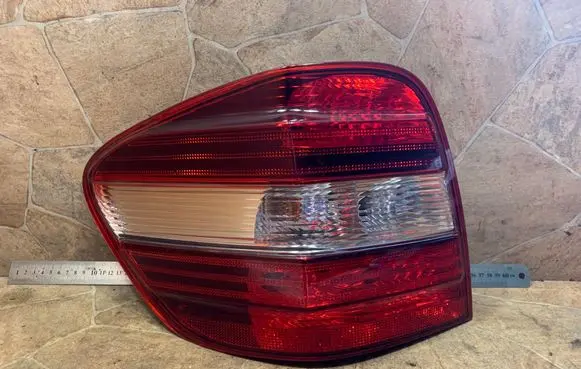 Mercedes-Benz ML W164 Rear/tail lights A1649061100