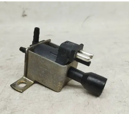 Mercedes-Benz E W124 Turbo solenoid valve 0015407097 A0015407097