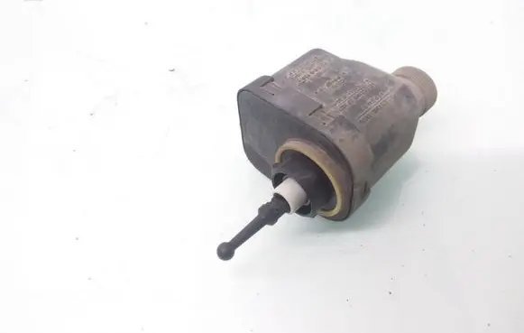 Opel Astra F Headlight level adjustment motor 