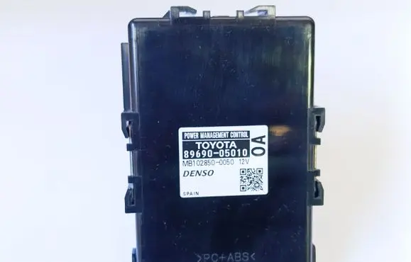 Toyota Avensis T270 Other control units/modules 8969005010