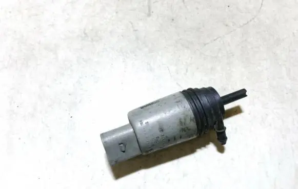 BMW 3 E90 E91 Windscreen/windshield washer pump 67126934159 6712-6934159