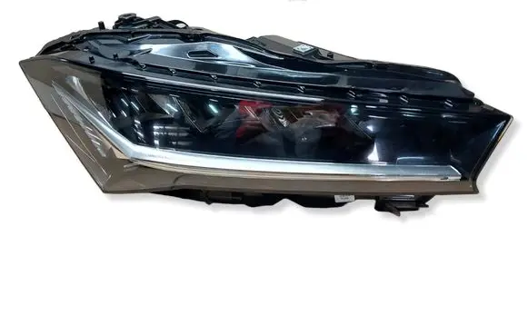 Skoda Superb B9 Headlight/headlamp 3P1941016 2991640