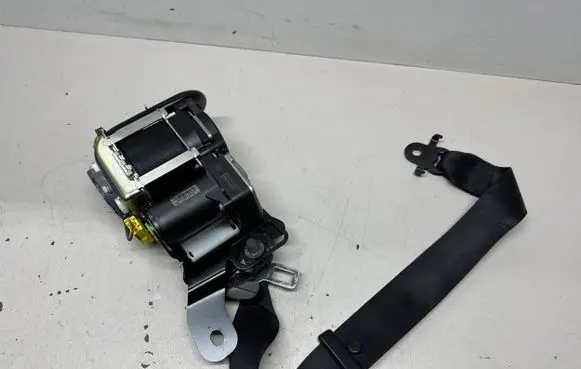 BMW X5 F15 Front seatbelt 628641500 010R000 0589P1000250