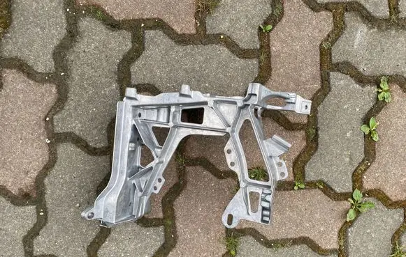 Mercedes-Benz C W205 Headlight/headlamp mounting bracket A2056225300