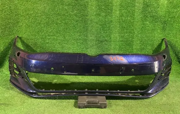Volkswagen Golf VII Front bumper
