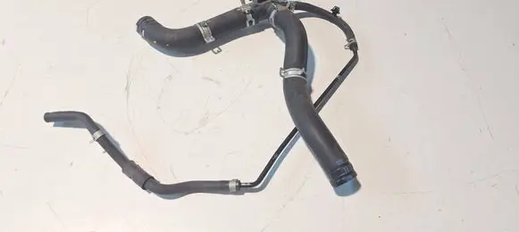 Engine coolant pipe/hose