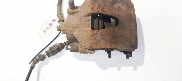 Volkswagen Golf VI Front brake caliper