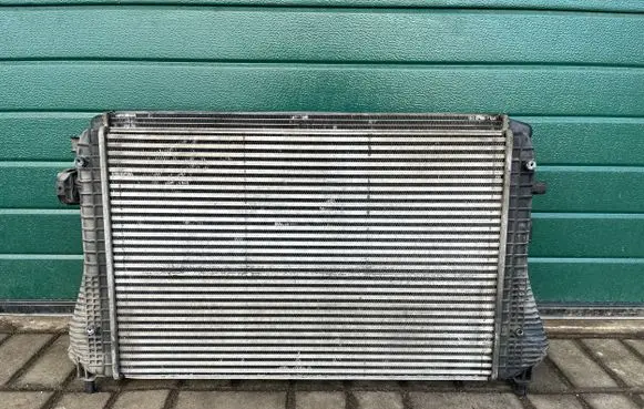 Volkswagen PASSAT B6 Radiator set 3C0145805AK 1K0121207