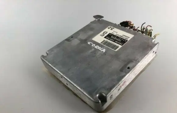 Toyota Corolla E120 E130 Engine control unit/module 89666-02320