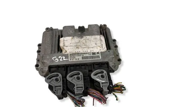 Citroen C4 I Engine control unit/module 9661773380 214200897 EDC16C34