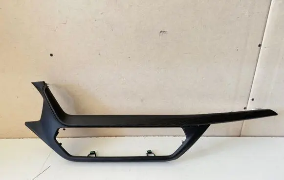 Dashboard glove box trim