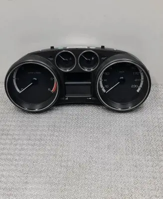 Peugeot 308 Speedometer (instrument cluster) 9665107480 610335 503001550309