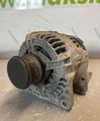 Volkswagen Sharan Generator/alternator 038903023L 0124325001