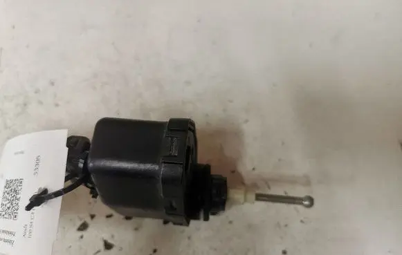 Audi 100 S4 C4 Headlight level adjustment motor 00437545