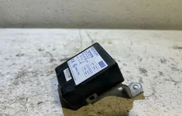 Toyota Corolla Verso AR10 Door control unit/module 897410F010 61B168000 10R021776