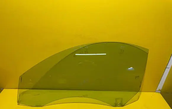 Mercedes-Benz SLK R171 Front door window glass four-door E143R-001025