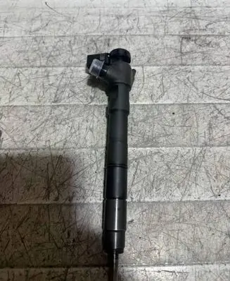 Volkswagen Polo V 6R Fuel injector 04B130277J 1J87L2771 0689HU25EH1