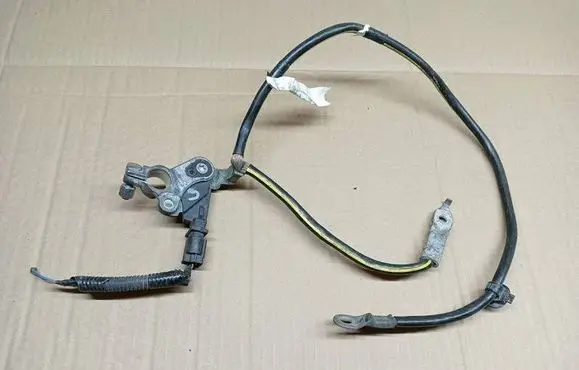 Mitsubishi Space Star Positive cable (battery) 1865A254 0199200062 20140429