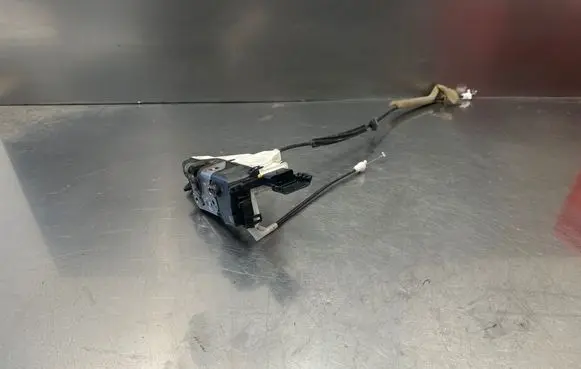 Citroen Berlingo Front door lock PSA828406 4053M0489K5