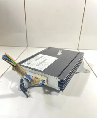 Jeep Compass Aerial antenna amplifier 05064141AL