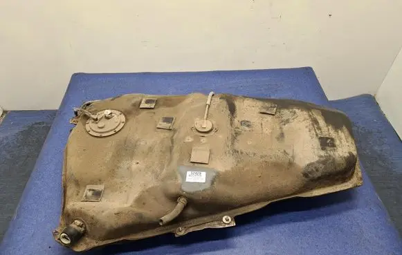 Toyota Corolla Verso E121 Fuel tank 
