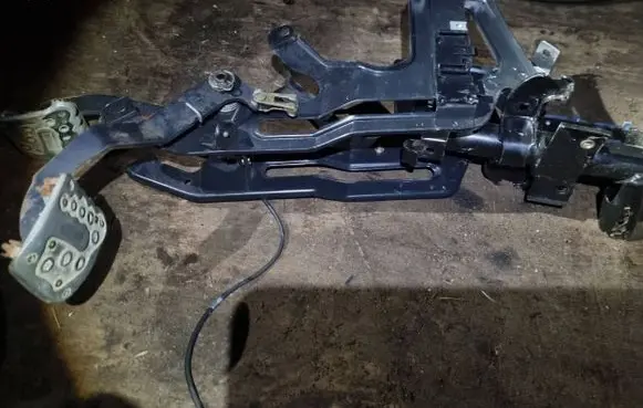 Renault Espace II Pedal assembly 
