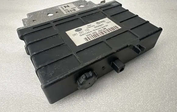 Audi A6 S6 C4 4A Gearbox control unit/module 097927731 5DG00590638