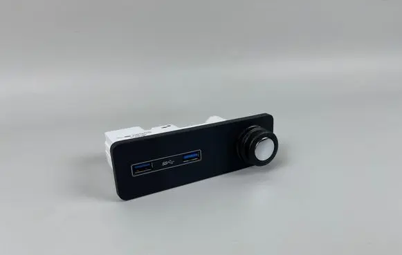 Land Rover Range Rover Sport L494 USB socket connector FW9319E110CA FW9319E110