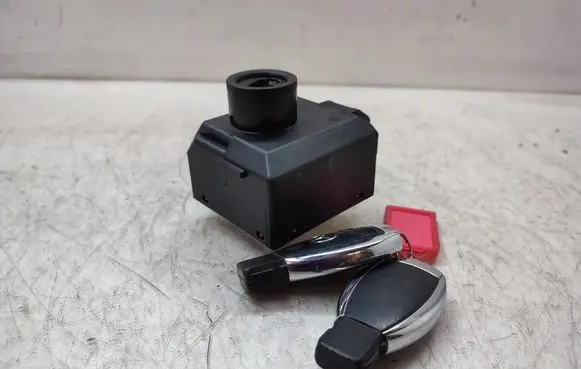 Mercedes-Benz ML W166 Ignition lock A1669055100