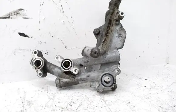 Toyota Avensis T250 Other engine bay part
