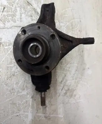 Front wheel hub