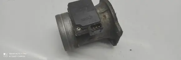 Volkswagen PASSAT B5 Mass air flow meter 037906461B