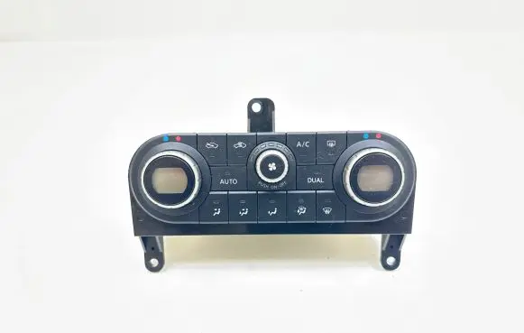 Nissan Qashqai Climate control unit 27500JD40D C9706 A02000A7703001