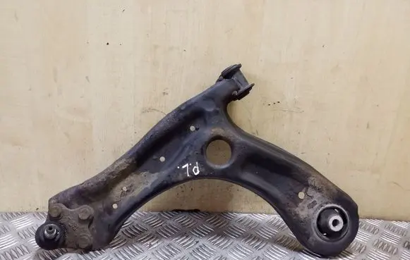 Volkswagen Polo V 6R Front lower control arm/wishbone 6R0407151A