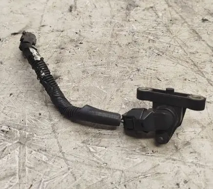 Volvo XC90 Crankshaft position sensor 30637803