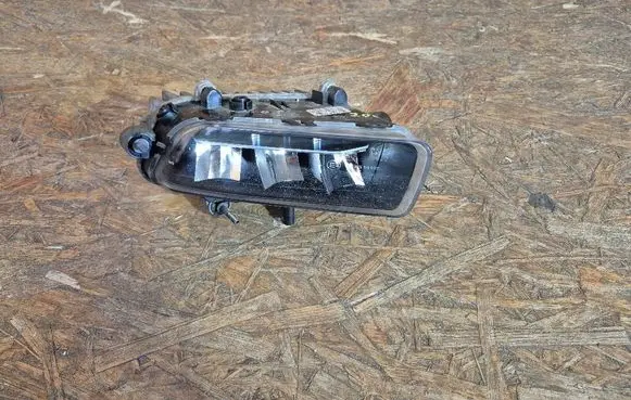 Volkswagen Phaeton Front fog light 3D0941700d