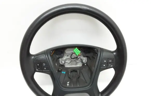 Volvo V70 Steering wheel 31271093