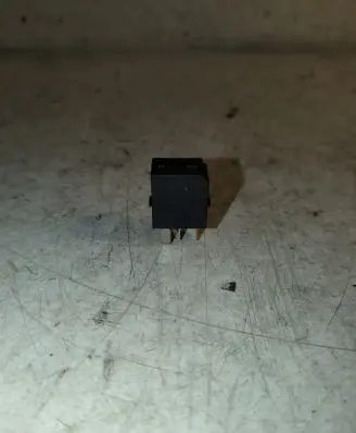 Mercedes-Benz C AMG W204 Cruise control relay A0025421119