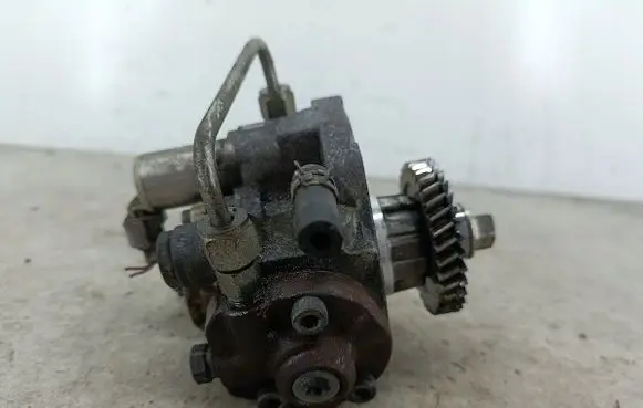 Subaru Outback Fuel injection high pressure pump