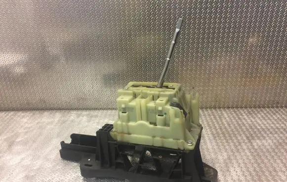 Mercedes-Benz A W169 Gear selector 1693700709 A1693700709